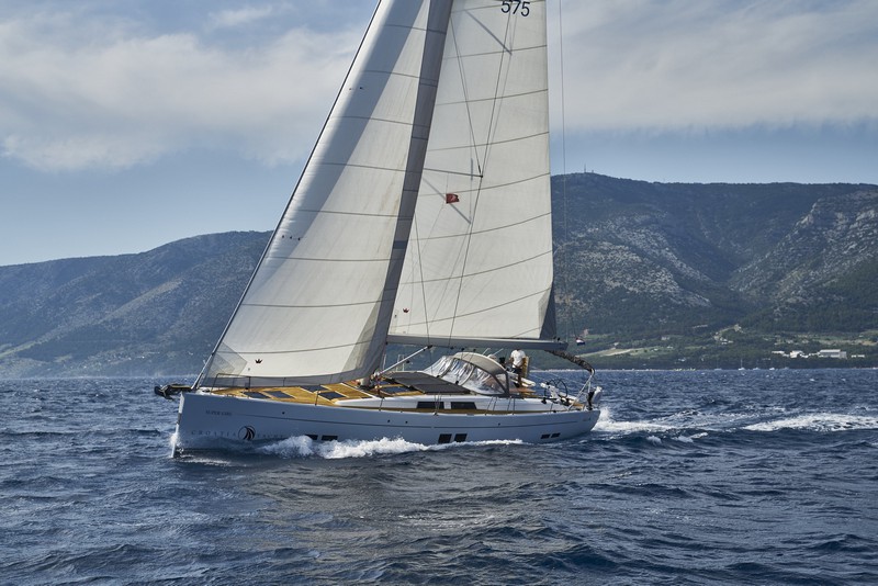 Croatia Yachting Bol_6-min