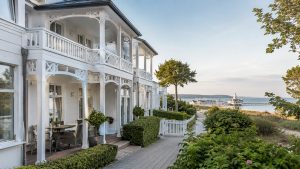 baederarchtektur und ostseeblick