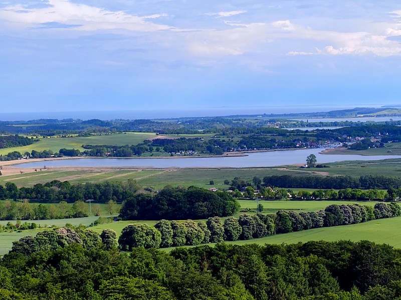 Blick vom Jagdschloss Granitz über den Selliner See – beliebte Wander- und Radtour bei Sellin