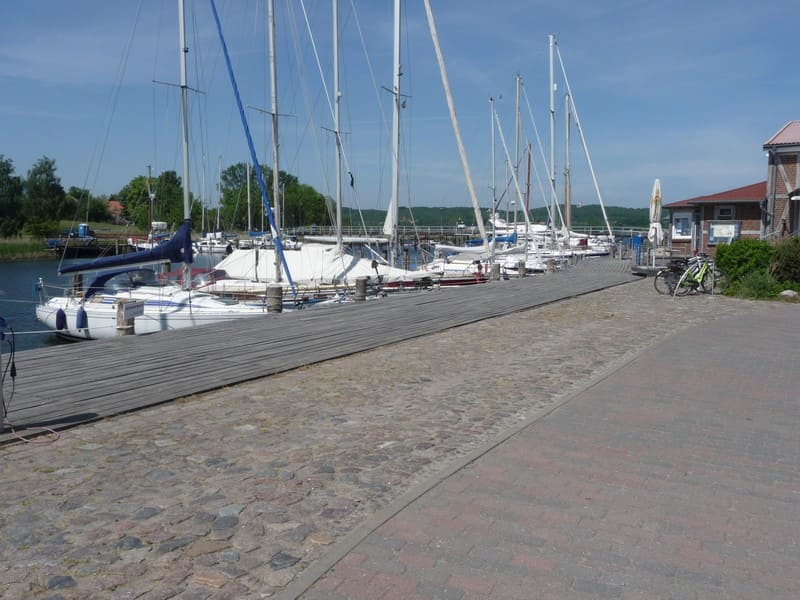 Hafen und Brücke Seedorf
